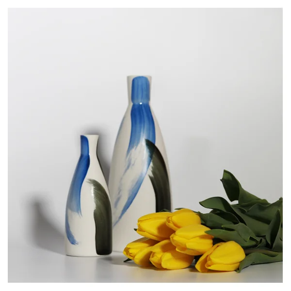 Carafe en porcelaine – Décor coups de pinceaux – Rita Rogers