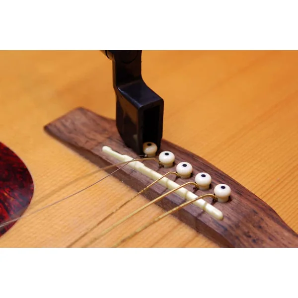 Changer les cordes de guitare classique, folk ou électrique