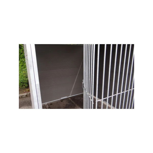 Chenil Double 4x2 m en Panneaux WPC + Toit Absorbant le Bruit