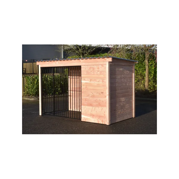 Chenil à Barreaux 4,5m² Fermé Partiellement Bois douglas Chenil Toiture Tôle Absorbant le Bruit