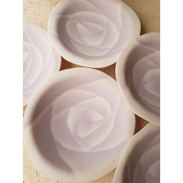Coupelle-Rose en porcelaine – Lilas – Yuko Kuramatsu