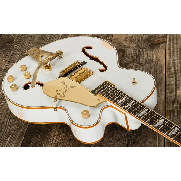Custom Shop G6136T-CS Falcon Masterbuilt Stephen Stern #UC20041951 - relic faded sonic blue