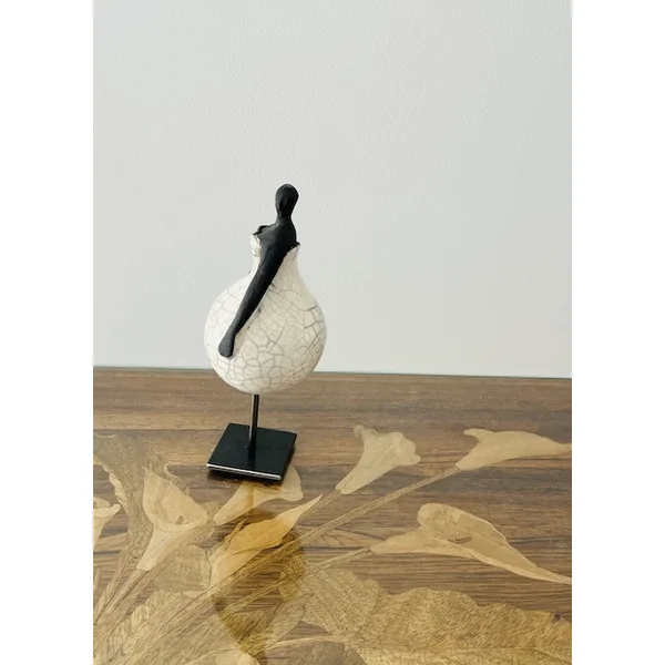 Demoiselle, sculpture Raku – Sylvie Souton Chany