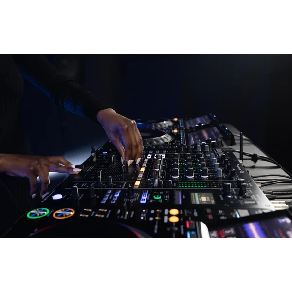 DJM-A9