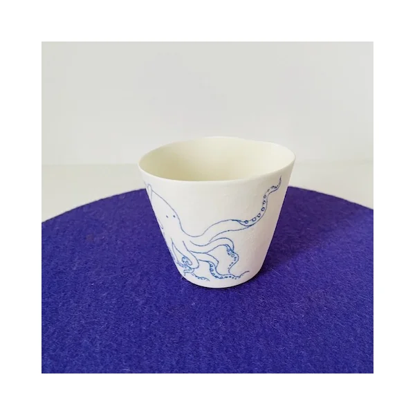 Gobelet en porcelaine, Pieuvre – Jinjin Sun, Atelier Murmur