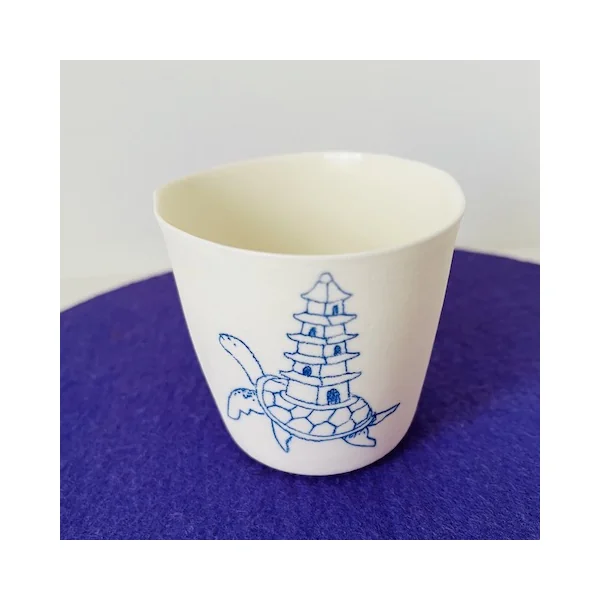 Gobelet en porcelaine, Tortue – Jinjin Sun, Atelier Murmur