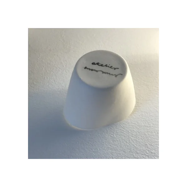 Gobelet ovale en porcelaine – Jinjin Sun, Atelier Murmur
