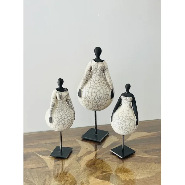 Grande Demoiselle, sculpture Raku – Sylvie Souton Chany