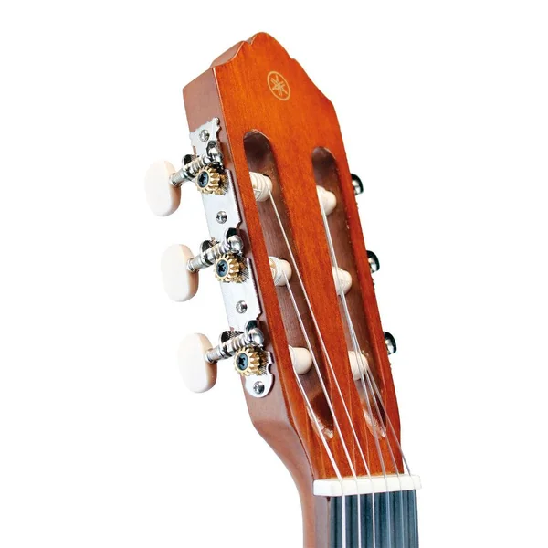 Guitare YAMAHA C40 4/4