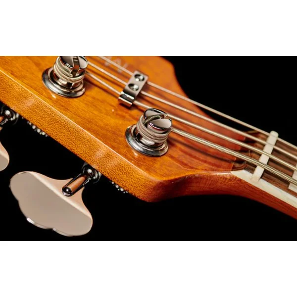 Marcus Miller V5R 4ST - mild green