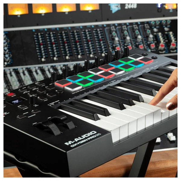 M-Audio Oxygen Pro 25 – Clavier Maître MIDI 25 Touches