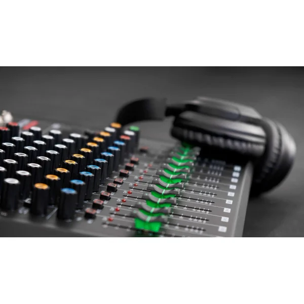 MIX-8PRO Table de mixage studio 8 canaux