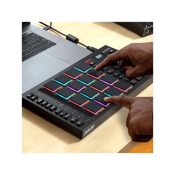 MPC-STUDIO-II AKAI PROFESSIONAL - 16 pads, ruban tactile 140 mm, écran OLED, logiciel MPC