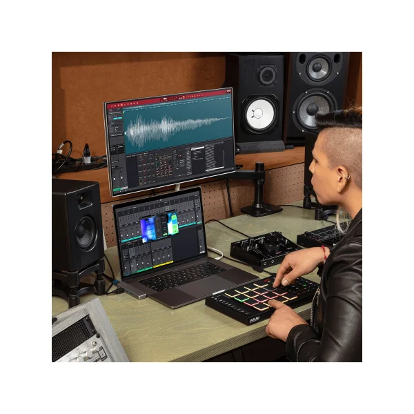 MPC-STUDIO-II AKAI PROFESSIONAL - 16 pads, ruban tactile 140 mm, écran OLED, logiciel MPC