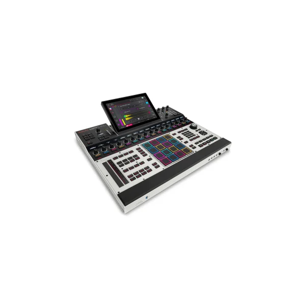 MPC-XL AKAI PROFESSIONAL - 10.1" tactile, 16 pads MPCe, 16 encodeurs, 8 cœurs, 16 Go RAM,