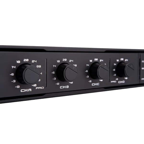 PA-300.4 Amplificateur de puissance 4 x 300 Watts 100 Volts