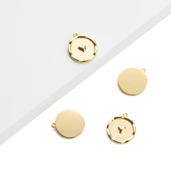 Pendentif plaqué or 14 carats / 18 carats