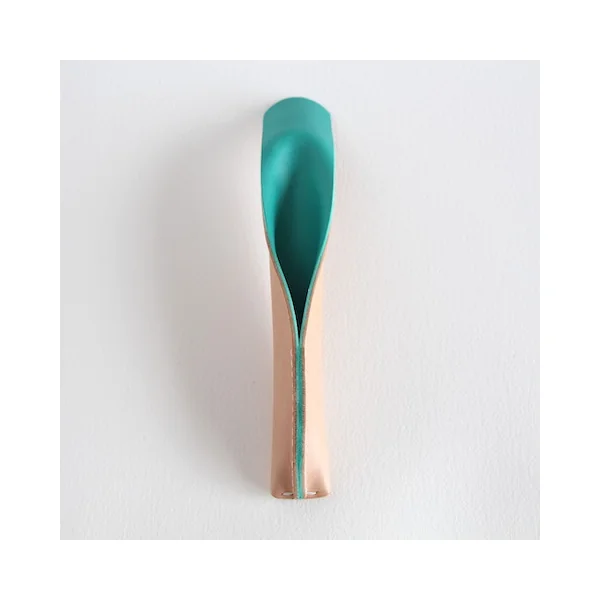 Porte stylo Pétale – turquoise et naturel – Pauline André