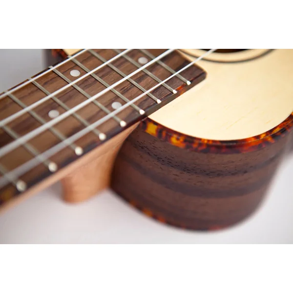 Reno RU230 Ukulélés Soprano (Naturel)