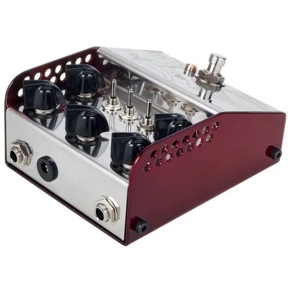 Scarlet Tunic Analog Amp Emulator