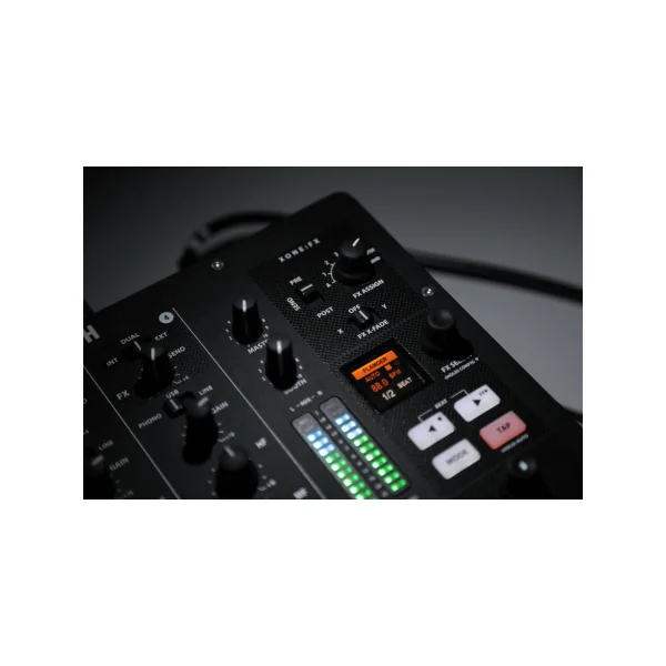 XONE-PX5 ALLEN & HEATH Console Club 4+1 voies stéréo 2 out stéréo
